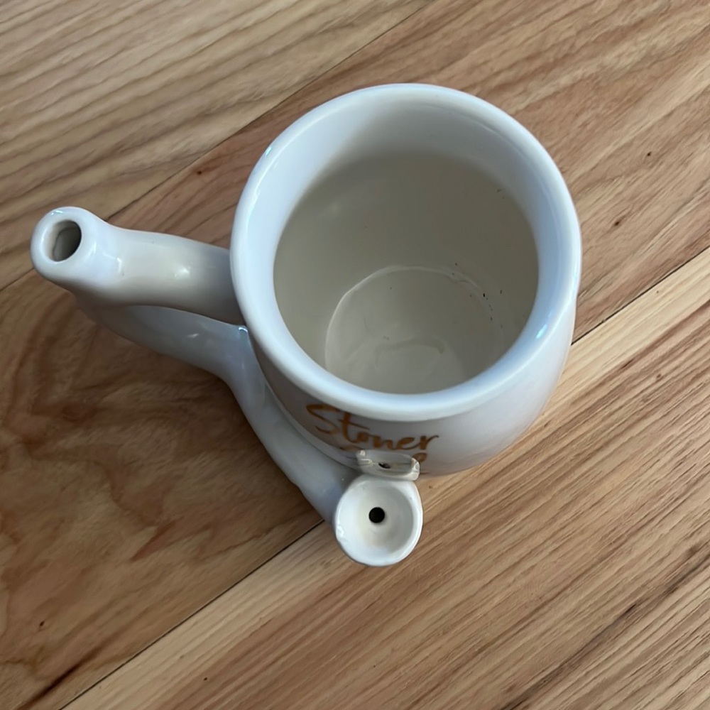 Stoner girl mug (it works) (can drink out of too)